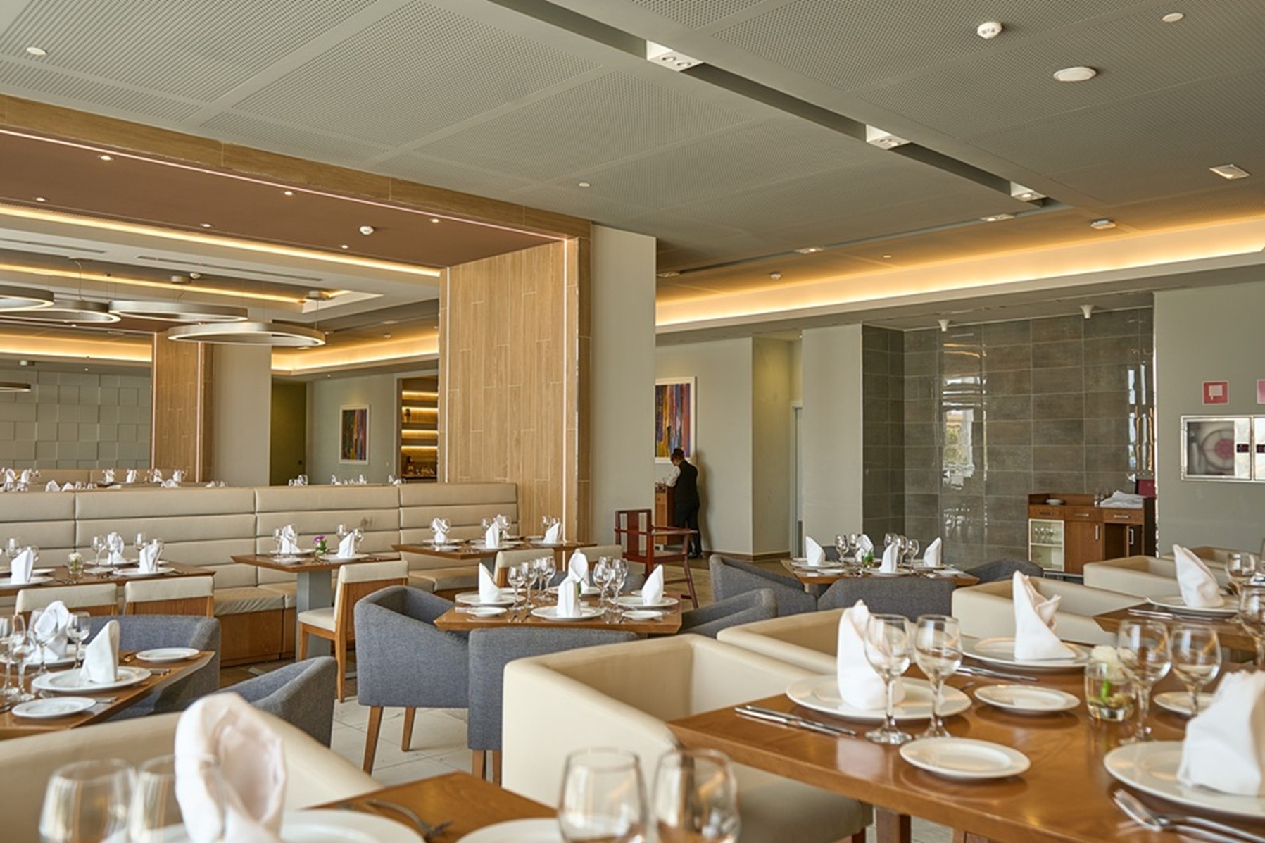 Diseño acústico y luz en restaurantes, cómo combinarlos