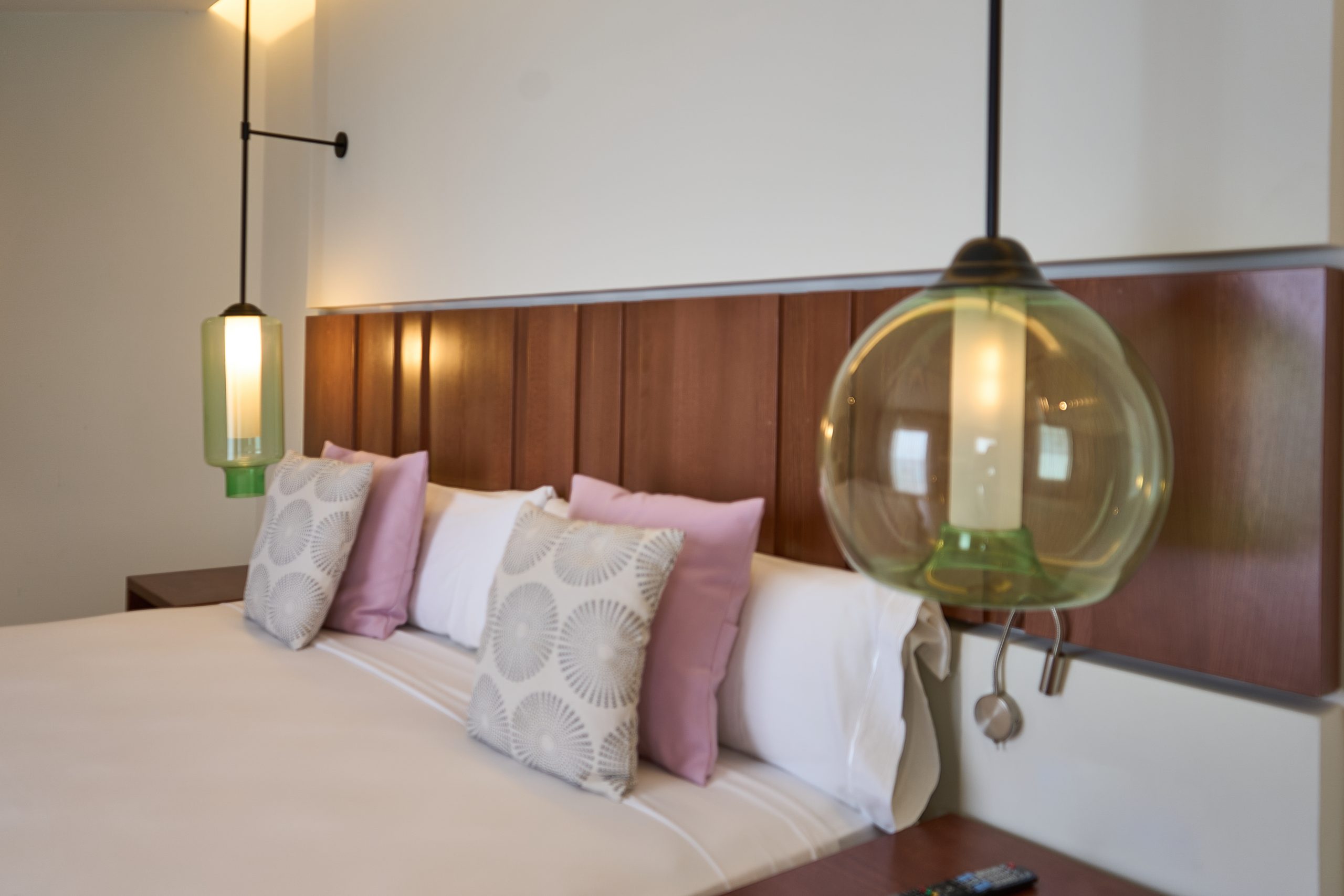 Contract en hoteles: mobiliario, iluminación y materiales