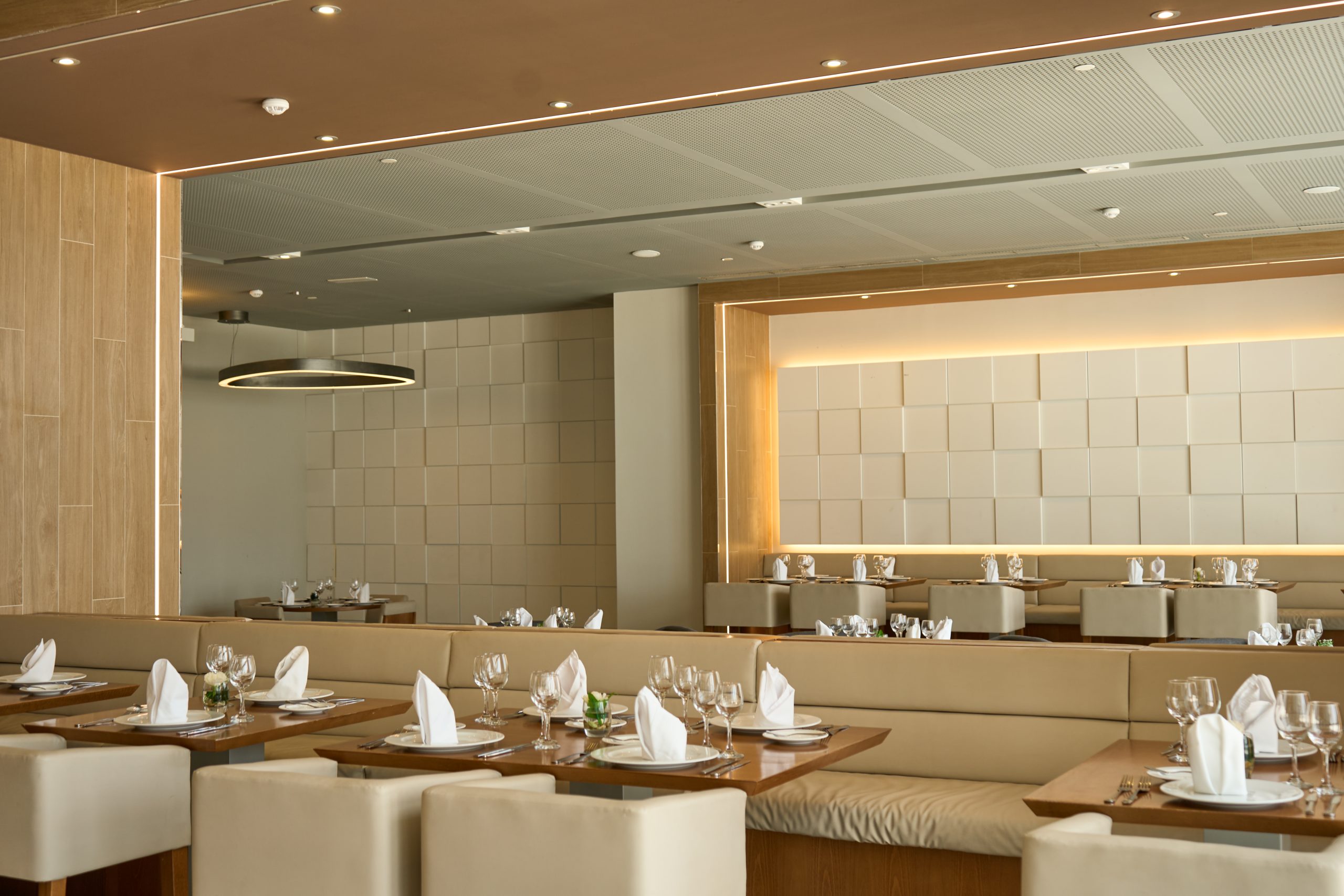 iluminación y distribución de materiales de hotel hecha por Onvalue 